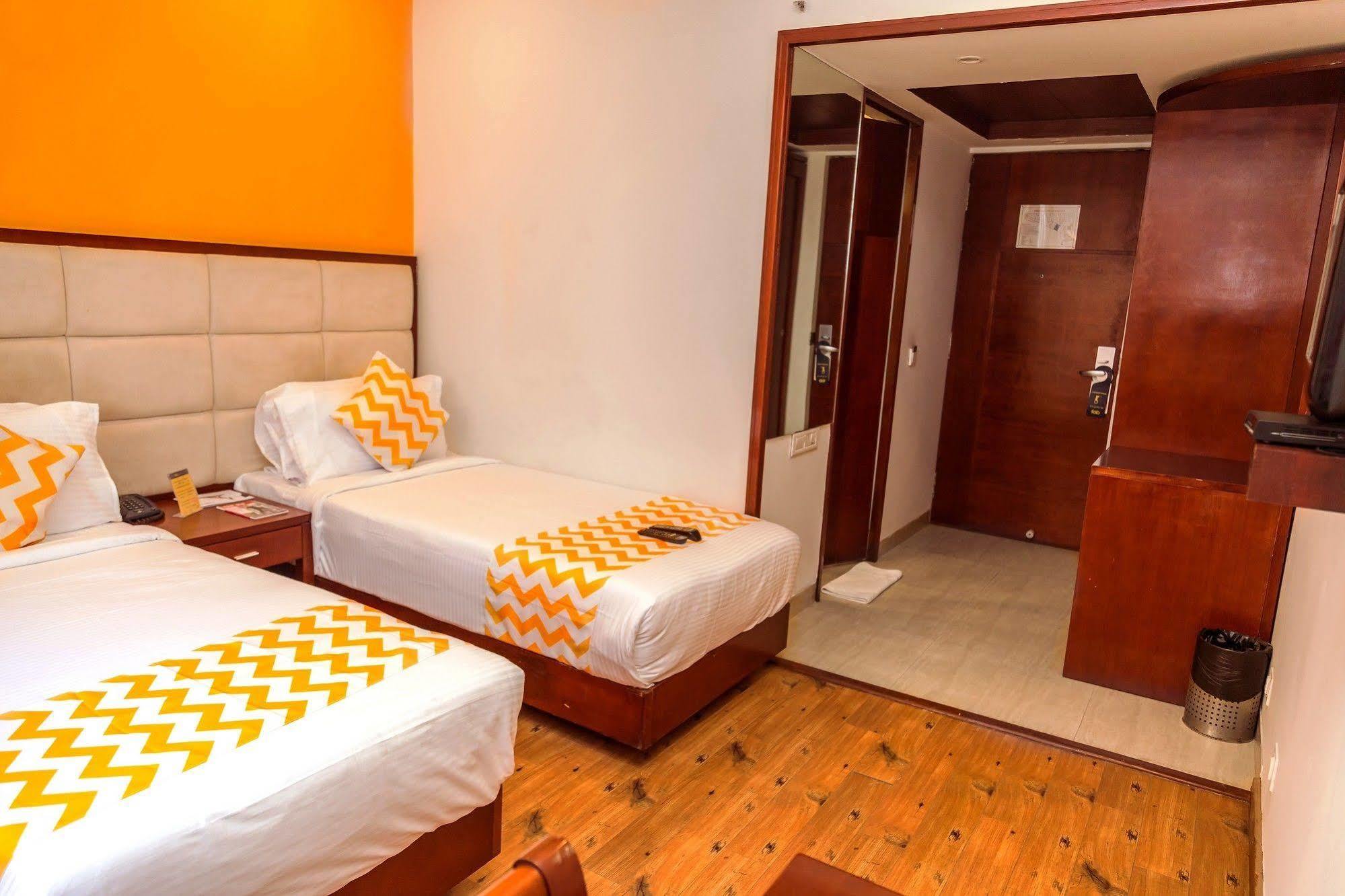 Lotus Park Hotel Bangalore Luaran gambar